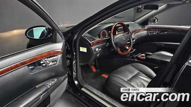 Mercedes-Benz S-Class 2007 — photo 11