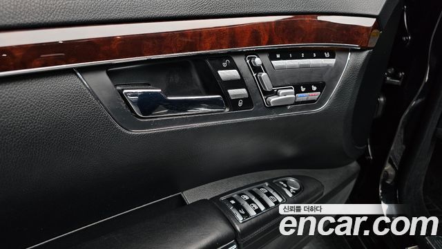 Mercedes-Benz S-Class 2007 — photo 17