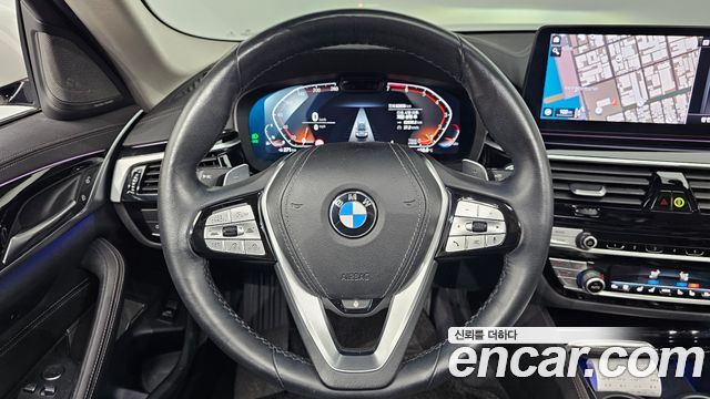 BMW 5-Series 2021 — photo 13