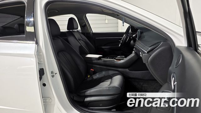 Hyundai Sonata 2022 — photo 10