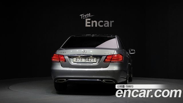 Mercedes-Benz E-Class 2015 — photo 4