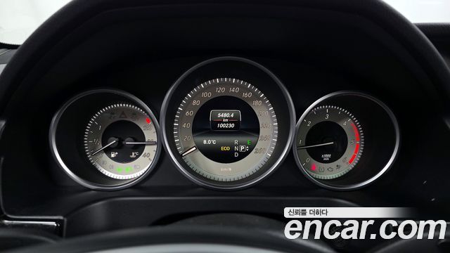 Mercedes-Benz E-Class 2015 — photo 8