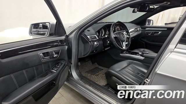 Mercedes-Benz E-Class 2015 — photo 10