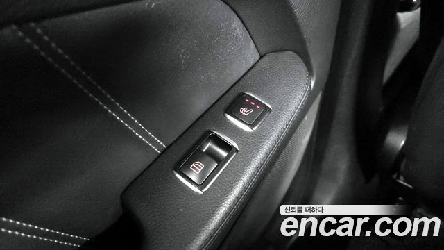 Mercedes-Benz E-Class 2015 — photo 19