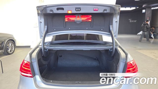Mercedes-Benz E-Class 2015 — photo 20