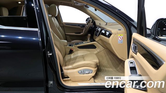 Porsche Macan 2015 — photo 11