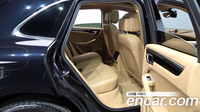 Porsche Macan 2015 — photo 12