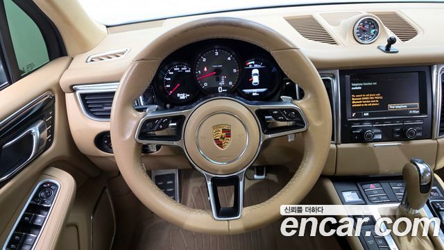 Porsche Macan 2015 — photo 13