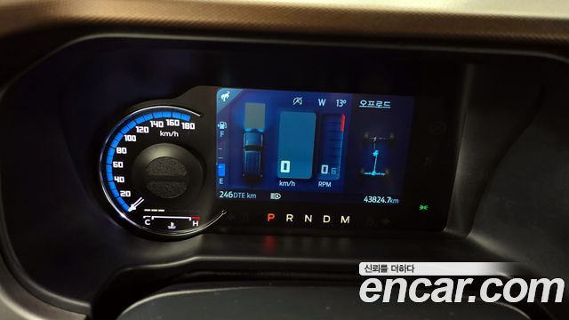 Ford Bronco 2022 — photo 8