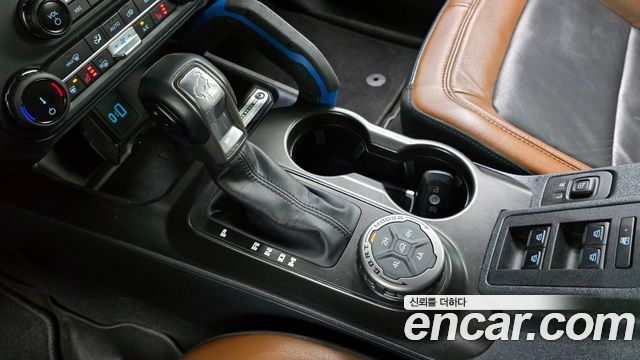 Ford Bronco 2022 — photo 9