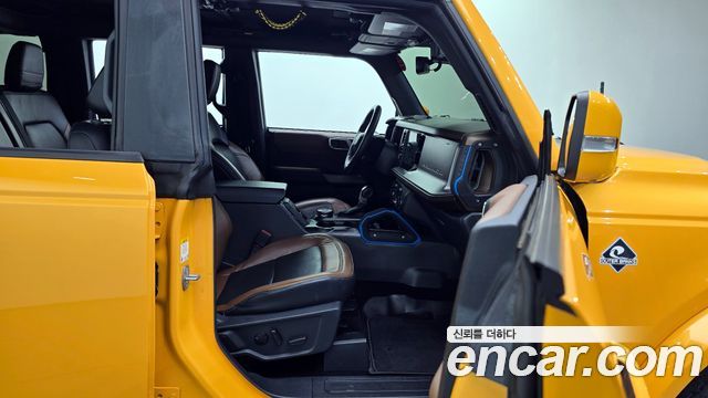 Ford Bronco 2022 — photo 10