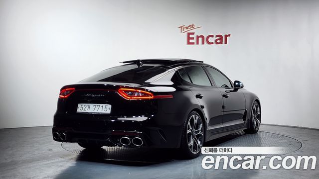 Kia Stinger 2018 — photo 2