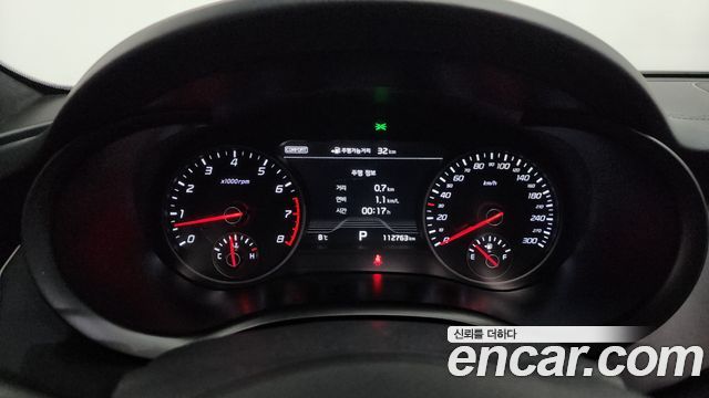 Kia Stinger 2018 — photo 8