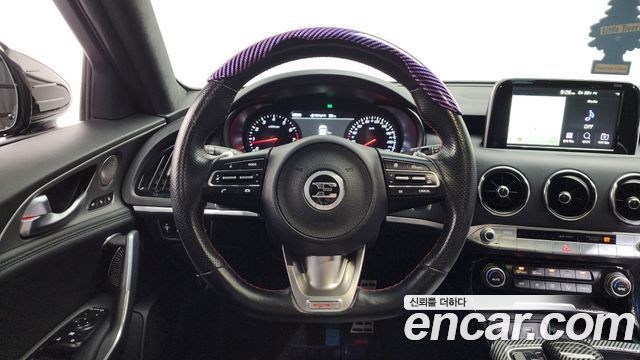 Kia Stinger 2018 — photo 13
