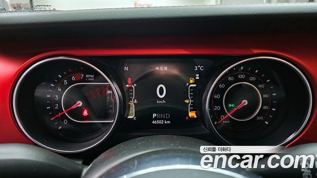 Jeep Wrangler 2021 — photo 8
