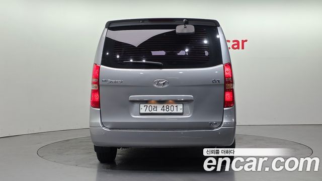 Hyundai Starex 2011 — photo 4