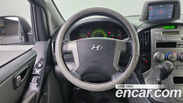 Hyundai Starex 2011 — photo 14