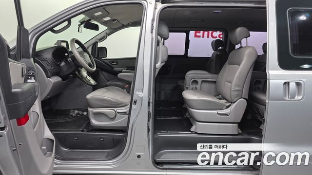 Hyundai Starex 2011 — photo 18