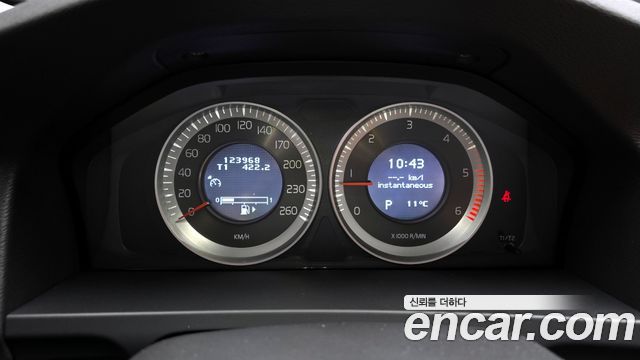 Volvo V60 2013 — photo 8