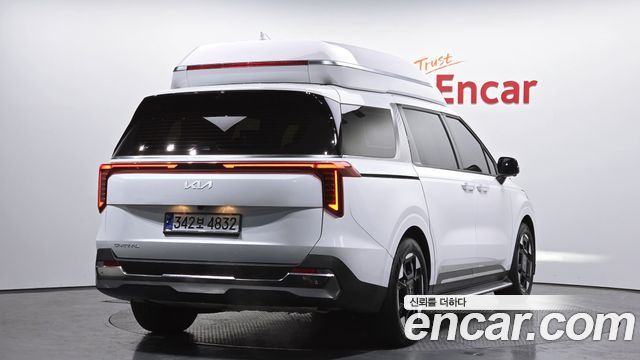 Kia Canival 2024 — photo 2