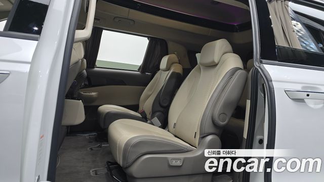 Kia Canival 2024 — photo 12
