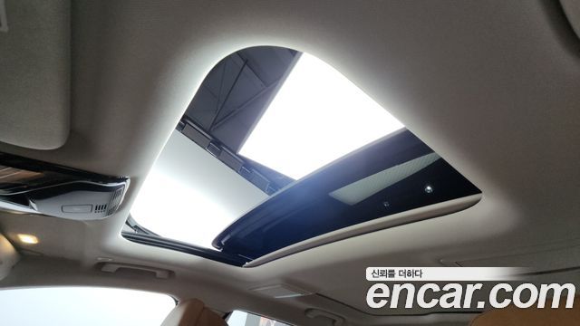 BMW 7-Series 2016 — photo 18