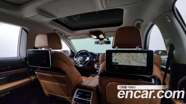 BMW 7-Series 2016 — photo 19
