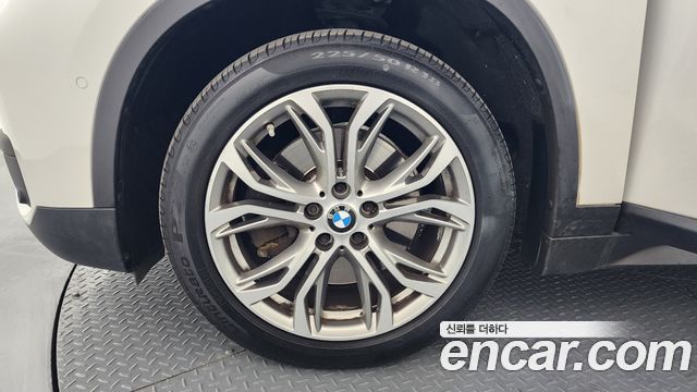 BMW X1 2016 — photo 5