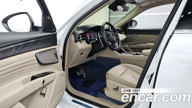 Maserati Grecale 2023 — photo 12