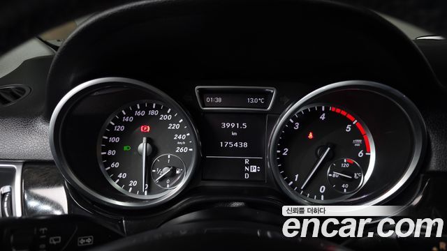 Mercedes-Benz M-class 2012 — photo 8