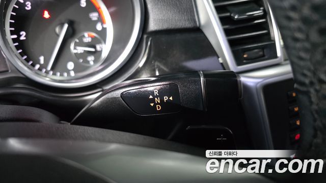 Mercedes-Benz M-class 2012 — photo 9