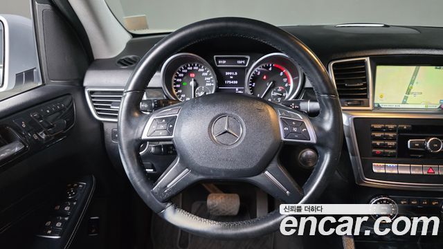 Mercedes-Benz M-class 2012 — photo 14