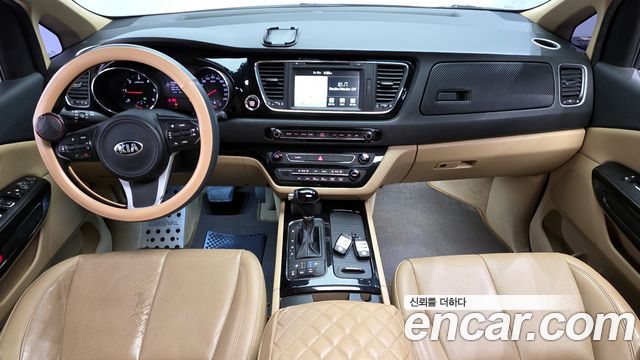Kia Canival 2016 — photo 7