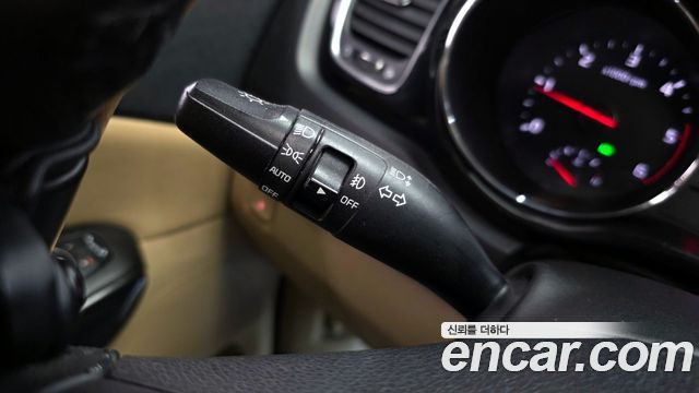 Kia Canival 2016 — photo 16