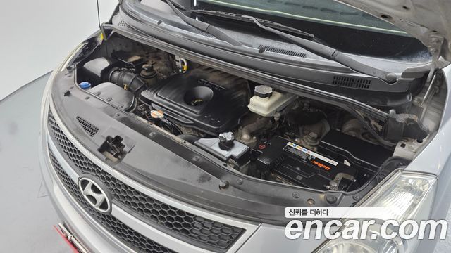 Hyundai Starex 2011 — photo 6