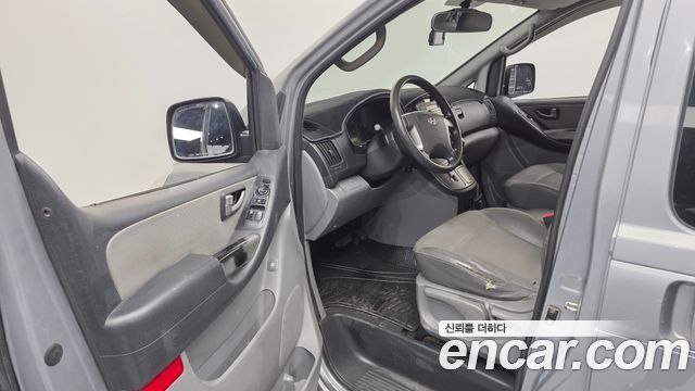 Hyundai Starex 2011 — photo 11