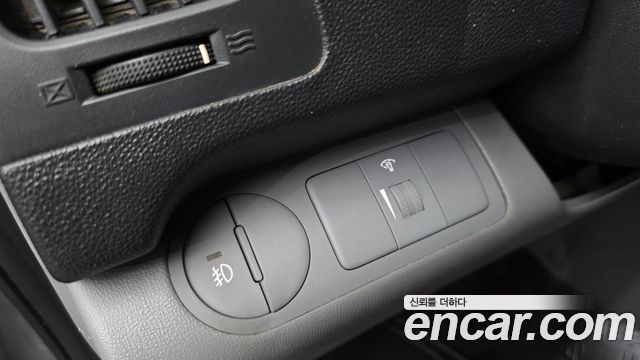 Hyundai Starex 2011 — photo 16