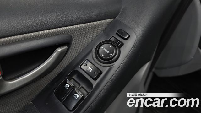 Hyundai Starex 2011 — photo 17