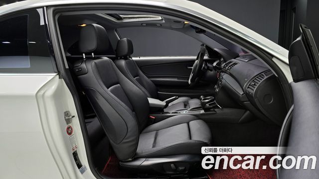 BMW 1-Series 2012 — photo 10