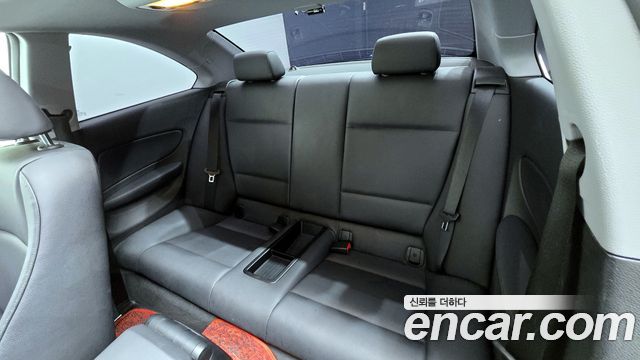 BMW 1-Series 2012 — photo 12