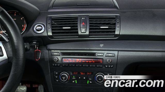 BMW 1-Series 2012 — photo 16