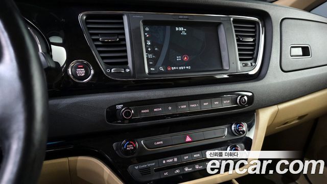Kia Canival 2020 — photo 13