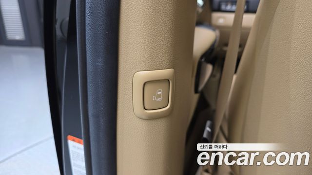 Kia Canival 2020 — photo 18
