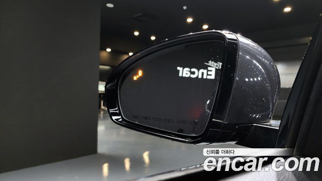 Kia K7 2018 — photo 13