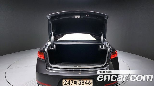 Kia K7 2018 — photo 16