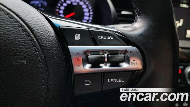 Kia K7 2018 — photo 17
