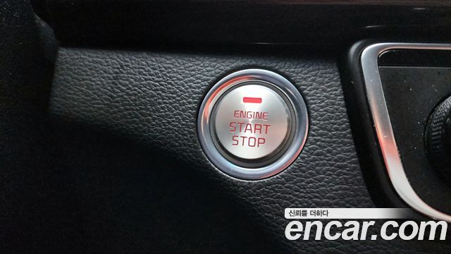 Kia K7 2018 — photo 18