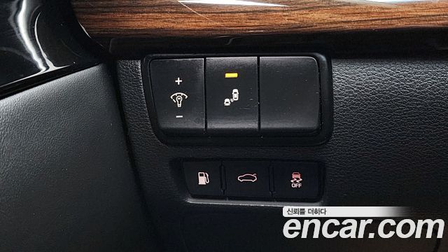 Kia K7 2018 — photo 19