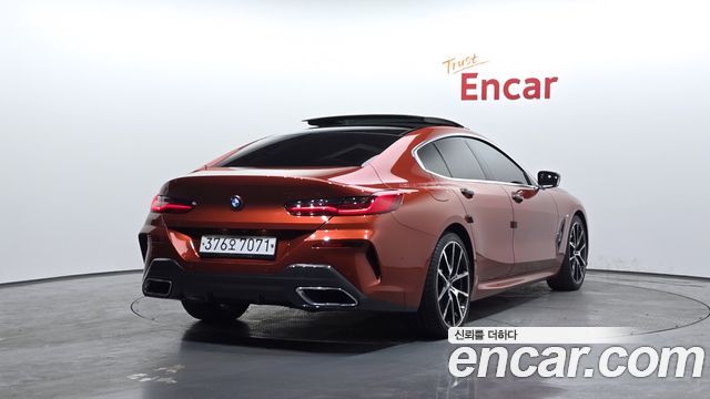 BMW 8-Series 2020 — photo 2