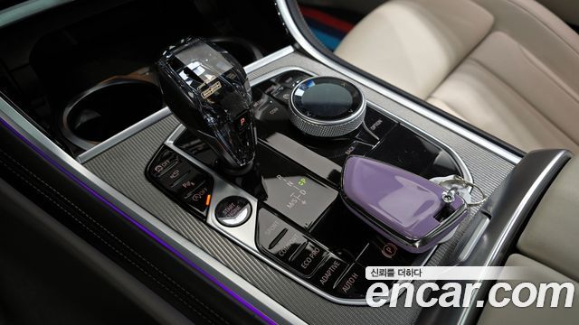 BMW 8-Series 2020 — photo 9